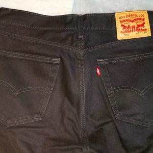 Mens Levi's 505.  32x30. Black.  New without tags.